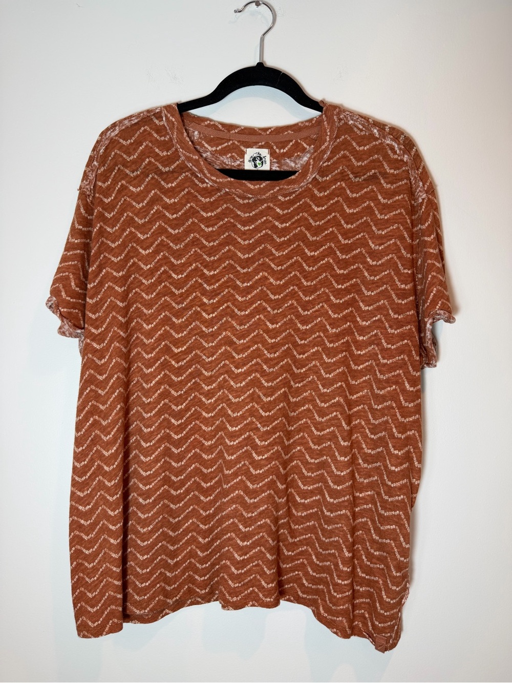 Free People We The Free Bali Backpacker Tee Zig Zap Print Rust Size Small - Picture 1 of 11